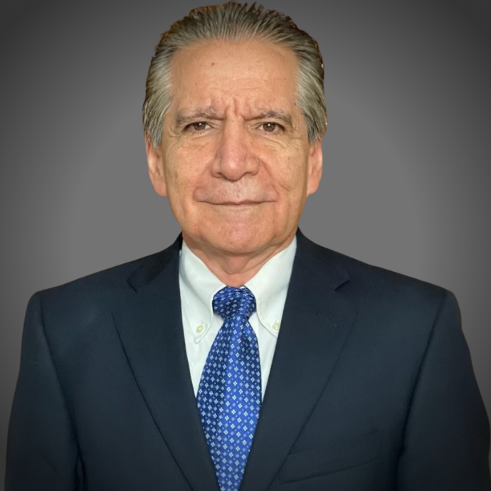 Mtro. Leoncio Angulo Valenzuela