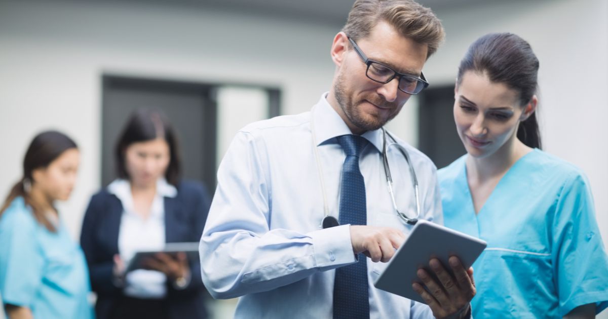 Cómo emprender en el sector salud en 2025